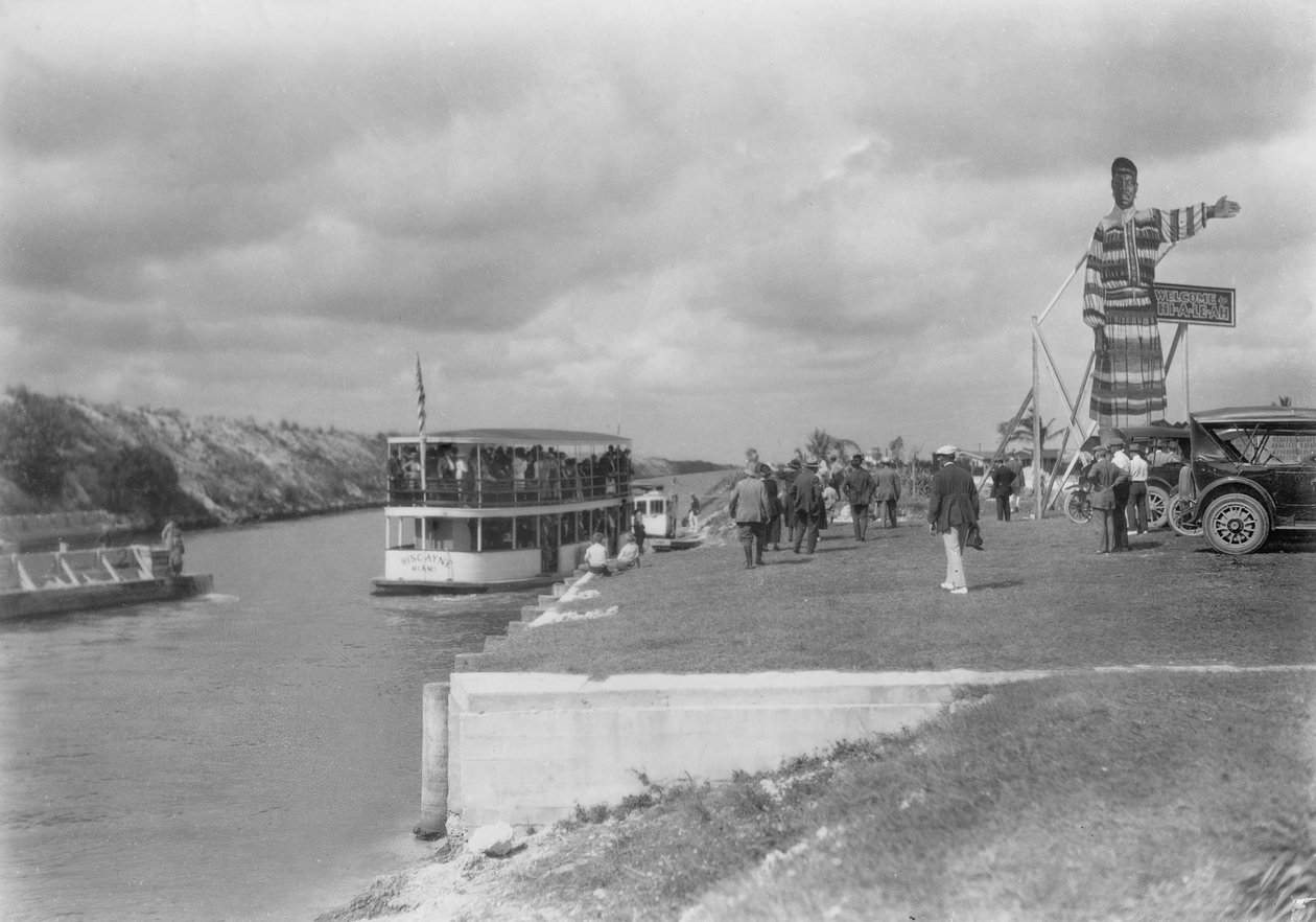 准备买家参观海厄利亚，1922年 作者 美国摄影师