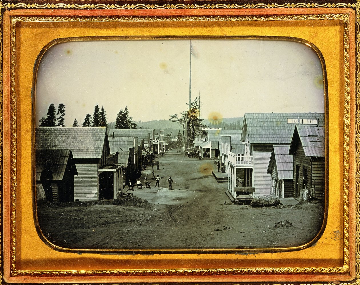 加利福尼亚金矿镇，约建于1852年（半板daguerreotype，压纹皮套） 作者 美国学校