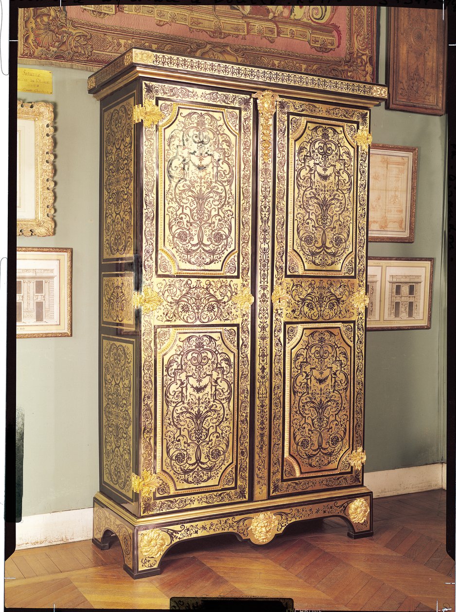 路易十四衣柜，c.1680-90（青铜镶嵌和木材） 作者 安德烈·查尔斯·布勒