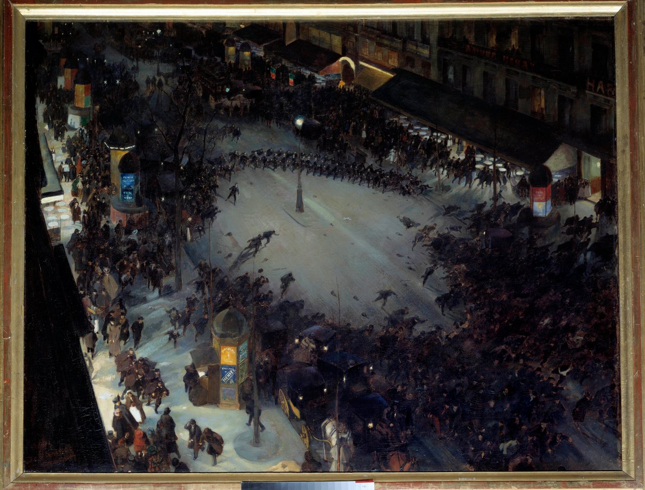 La charge, Boulevard Montmartre 巴黎示威现场。 Andre Devambez (1867-1944) 1901 年作画。 1.27 x 1.62 米。 巴黎，奥赛博物馆 作者 安德烈·德文贝兹（Andre Devambez）