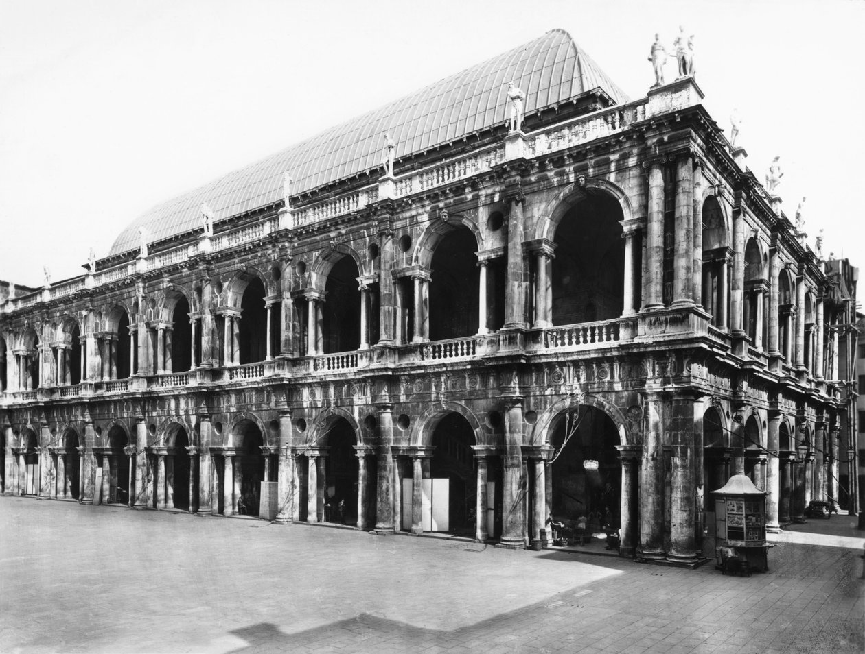 大教堂Palladiana的门面，建于1549-1614 作者 安德里亚·帕拉迪奥（Andrea Palladio）