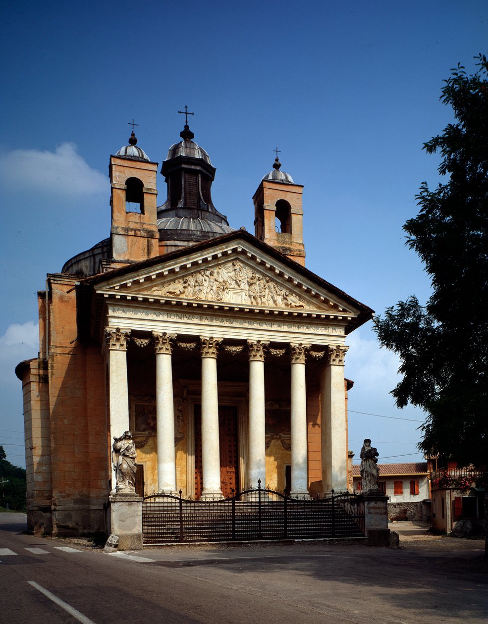 tempietto（或 st Graziano 教堂）的视图 作者 安德里亚·帕拉迪奥（Andrea Palladio）
