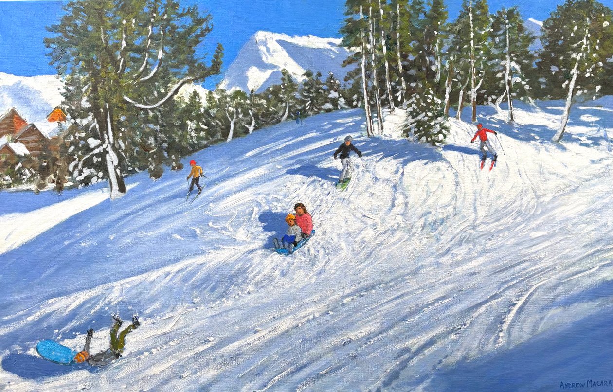 雪橇和滑雪，法国莱阿尔克，2023 年（布面油画） 作者 安德鲁·马卡拉（Andrew Macara）