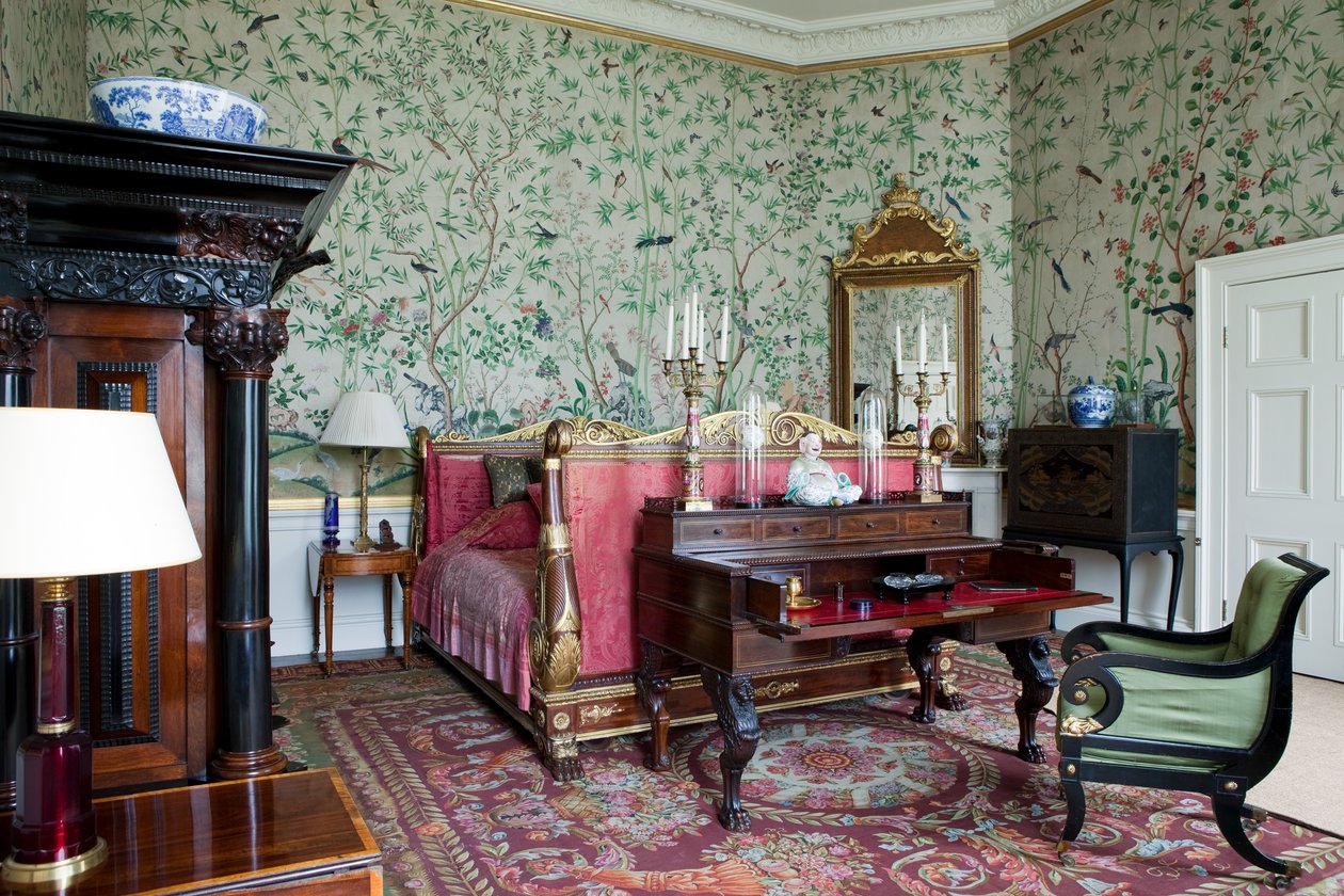 德比郡查茨沃斯宫的莱斯特厅（Leicester Room）（照片）。 作者 当归 (attr. To) Kauffmann