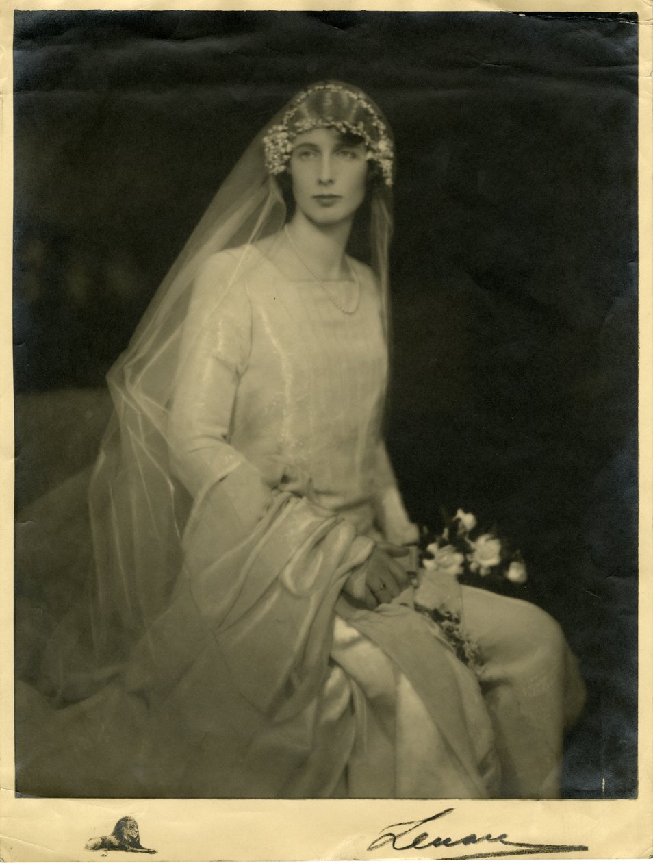 安妮-亨洛克夫人（neé Cavendish）的婚礼照片 作者 当归 (attr. To) Kauffmann