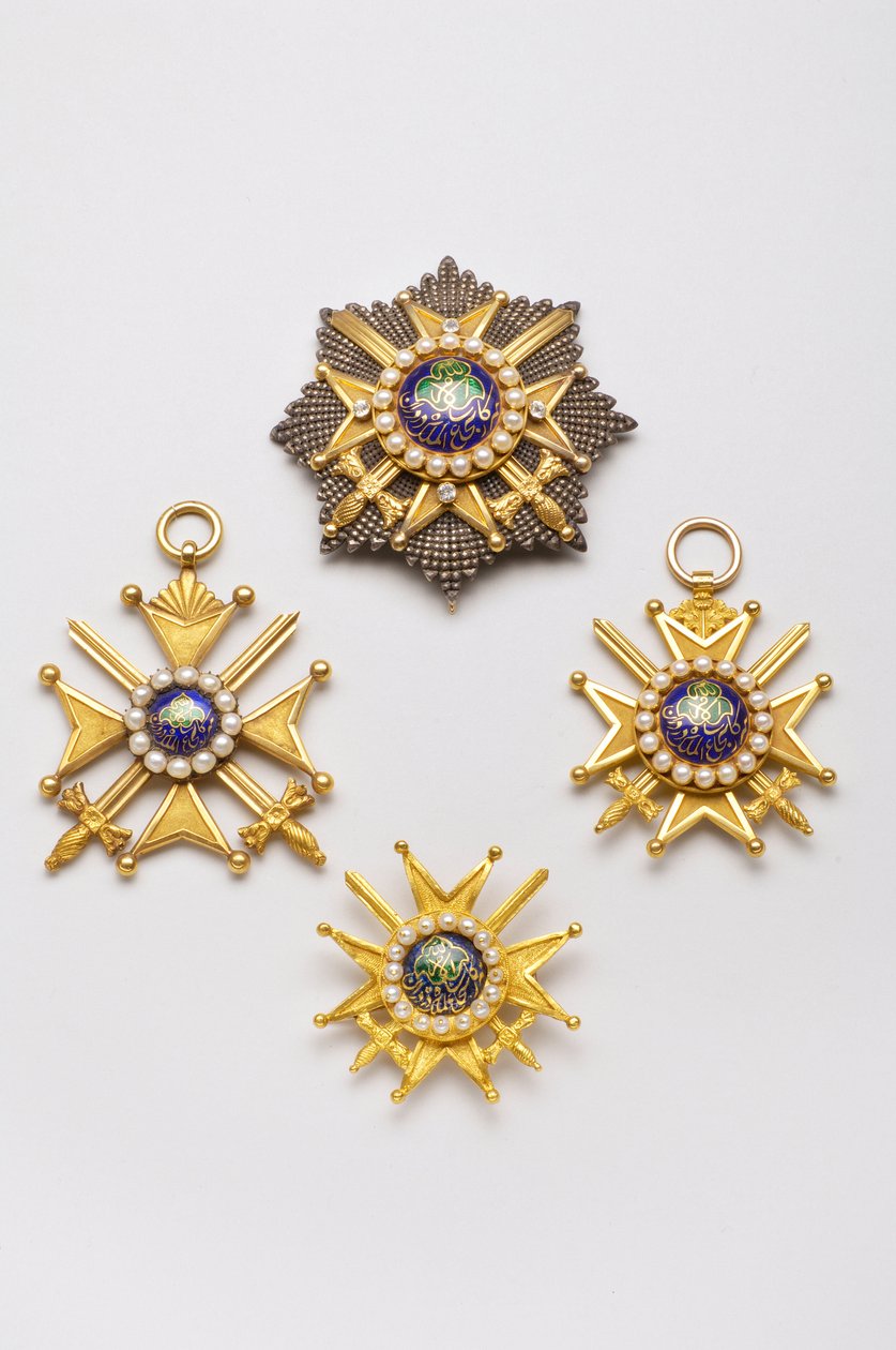 阿富汗--杜兰尼帝国勋章：一级勋章，19世纪后三分之一 - 一级徽章，19世纪后三分之一 - 一级徽章，19世纪后三分之一 - 二级胸章，19世纪后三分之一 作者 匿名匿名