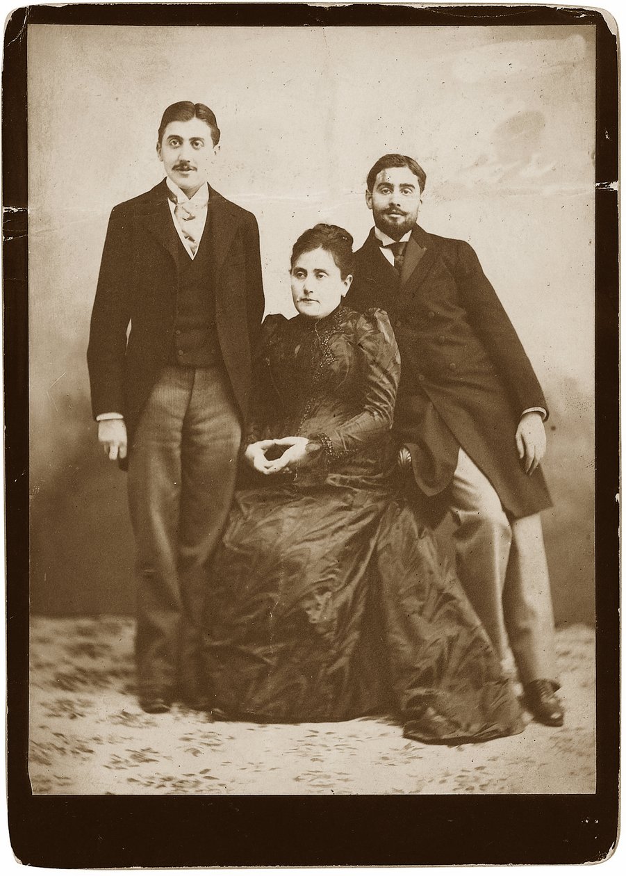 Jeanne Proust nee Weil (1849-1905) and her two sons Marcel and Robert (1873-1935), Anonymous. Silver Gelatin Photography, ca 1891, Private Collection 作者 匿名匿名