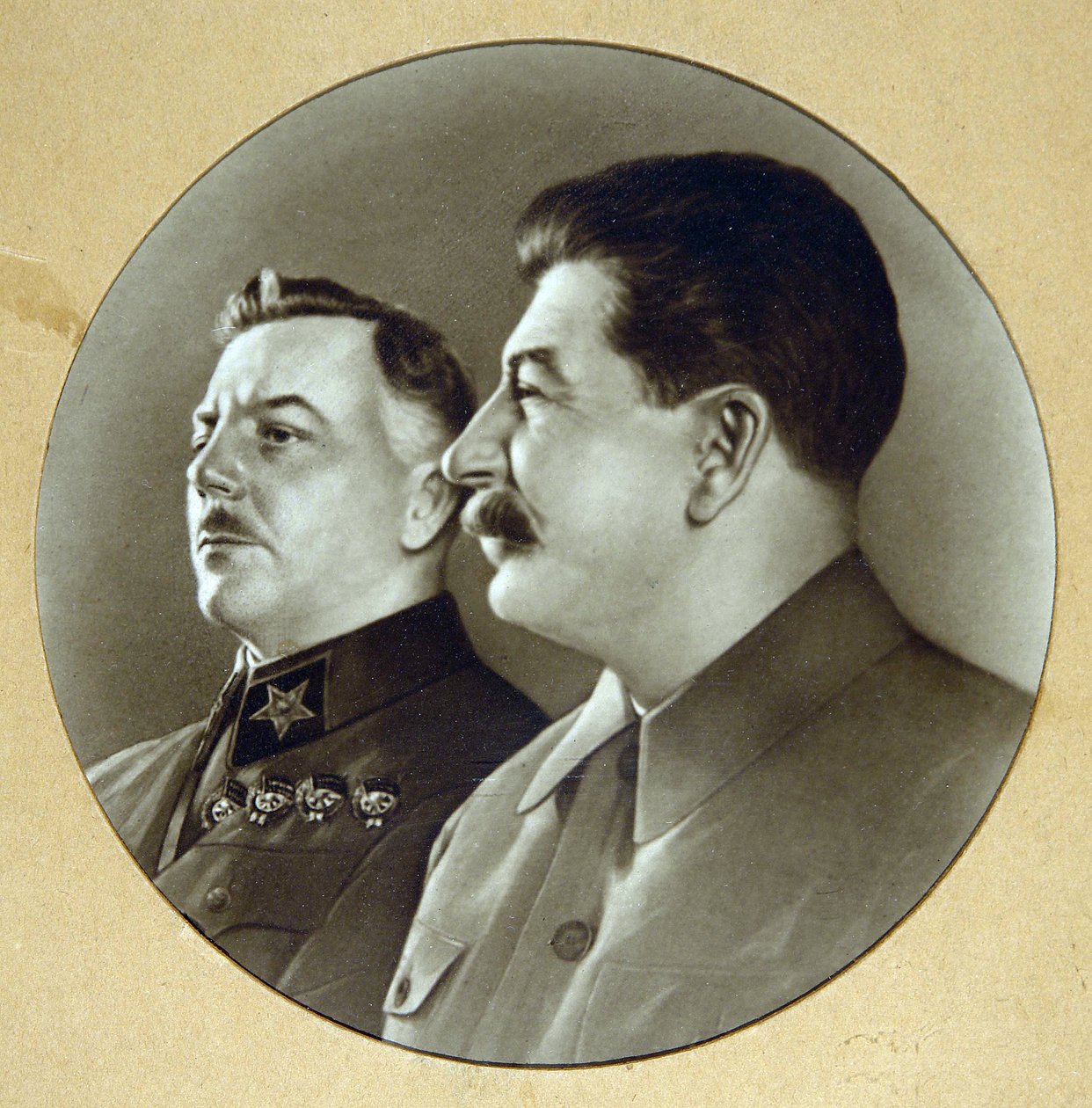 Josef Stalin and Kliment Vorosholov (Vorochilov 作者 匿名匿名