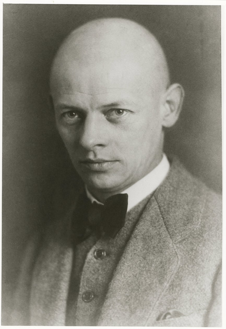 Oskar Schlemmer (1888-1943), Anonymous . Photograph 作者 匿名匿名