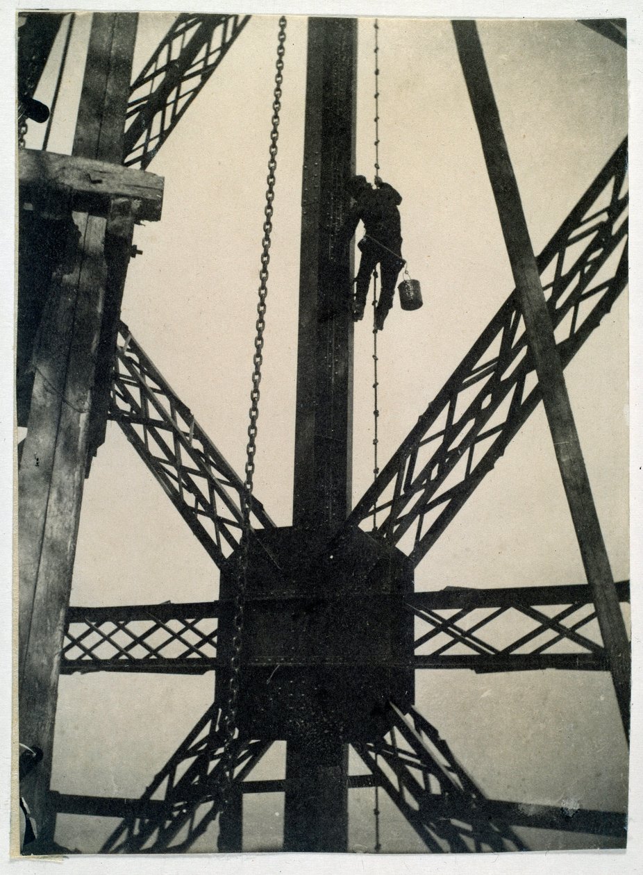 1889年，巴黎埃菲尔铁塔上的画师 作者 匿名匿名