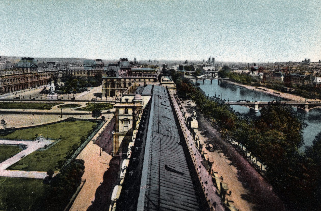 巴黎：向卢浮宫方向的全景图。塞纳河和圣母院大教堂（Notre-Dame），在右边。1920年拍摄于巴黎市的 "艺术专辑 "中。私人收藏。 作者 匿名匿名