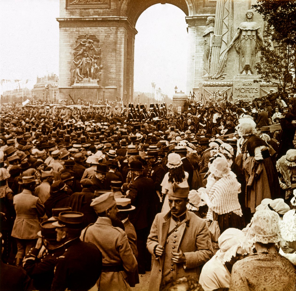摄影--关于第一次世界大战的立体玻璃板：1919年胜利日的巴黎民众，私人收藏 作者 匿名匿名