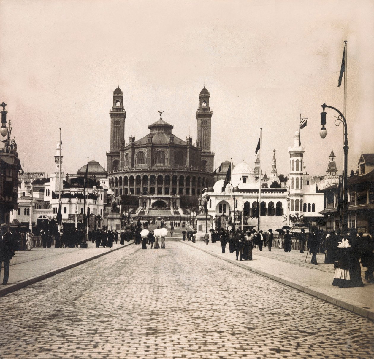 Universal Exposition of 1900 - Exposition Universelle de 1900 in Paris: Le Trocadero - private collection 作者 匿名匿名