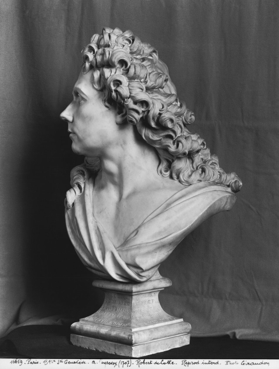 Robert de Cotte的半身像，1707年（另见346009,346010）（大理石） 作者 安托万·考耶索