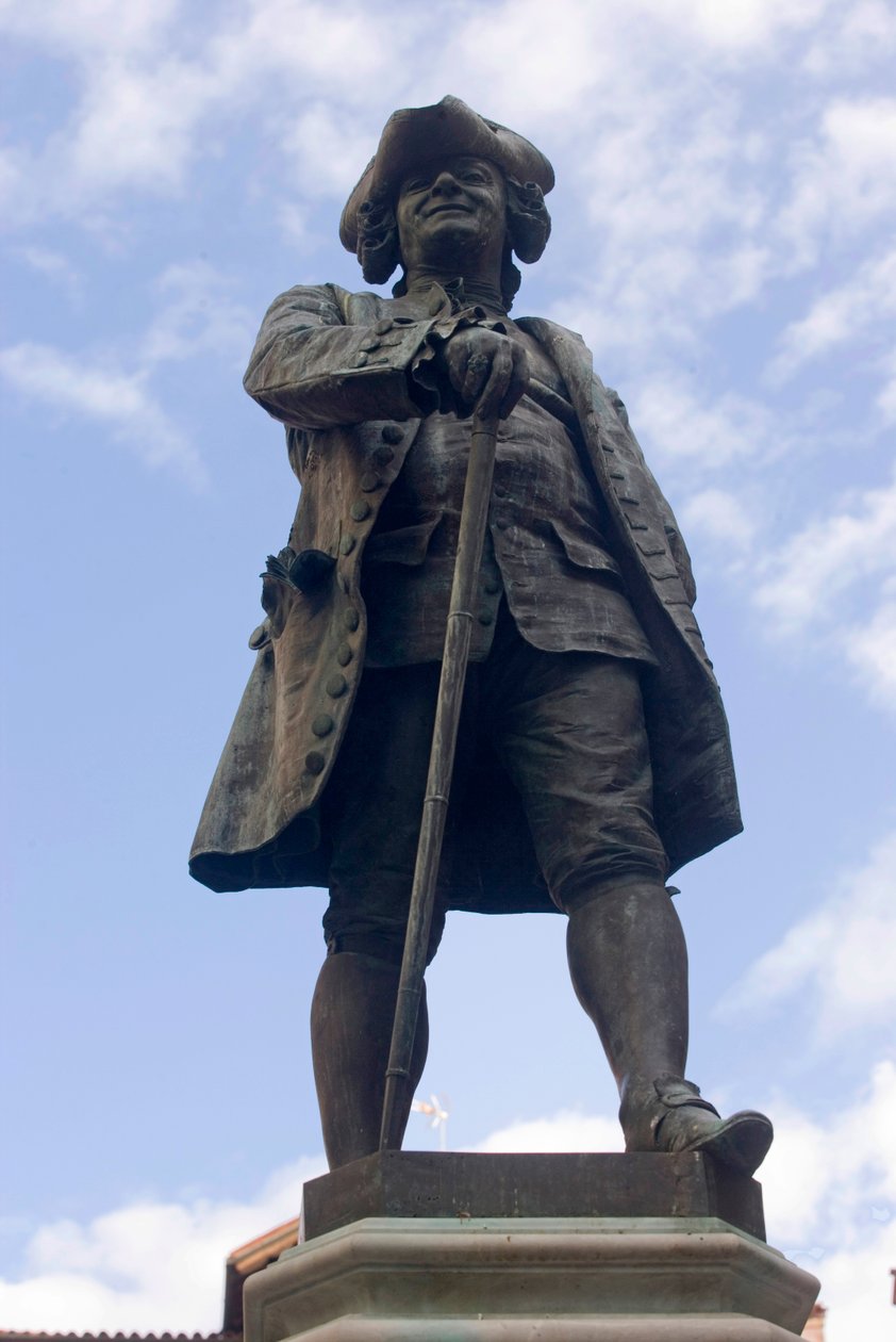 Carlo Osvaldo Goldoni纪念碑（青铜） 作者 安东尼奥·达·佐托（Antonio Dal Zotto）