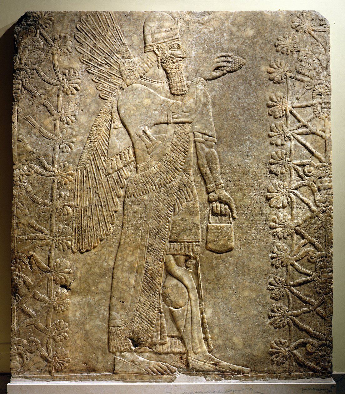 来自西北宫（L座），Nimrud，亚述，公元前883-859（雪花石膏） 作者 亚述人