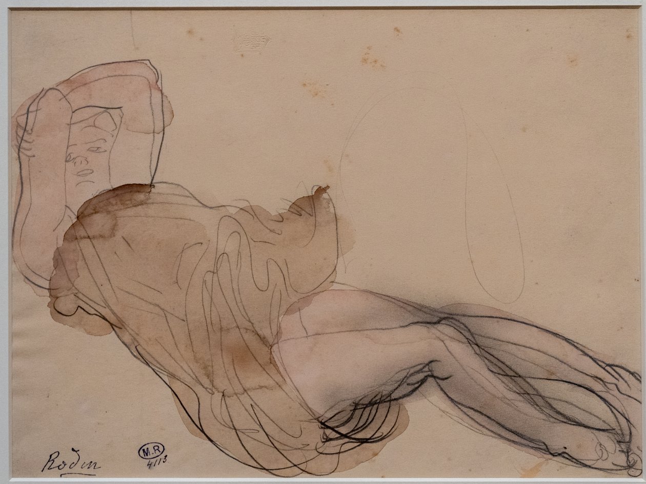 女子半裸躺着，双手交叉抱头 作者 奥古斯特·罗丹（Auguste Rodin）