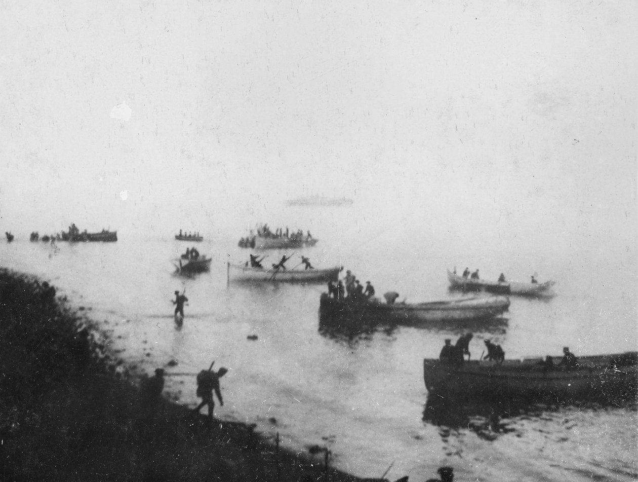登陆Anzac Cove，c。 1915年 作者 澳大利亚摄影师