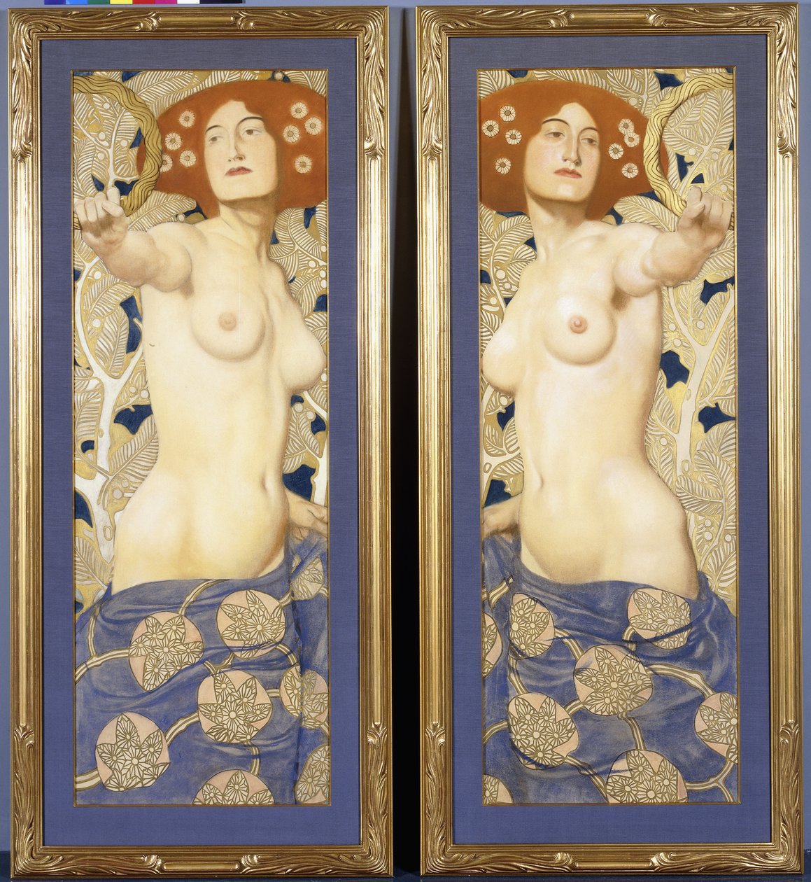 一对蜡笔画在纸上，描绘半裸的女性形象，约摄于1900年 作者 奥地利学派