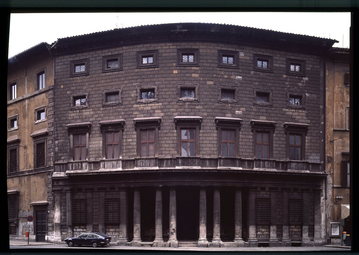 View of the renaissance palace Massimo alle Column 作者 巴尔达萨尔佩鲁齐