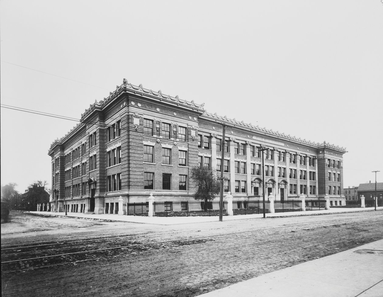 美国伊利诺伊州芝加哥市温德尔-菲利普斯高中，约1904年（黑白照片）。 作者 巴恩斯和克罗斯比