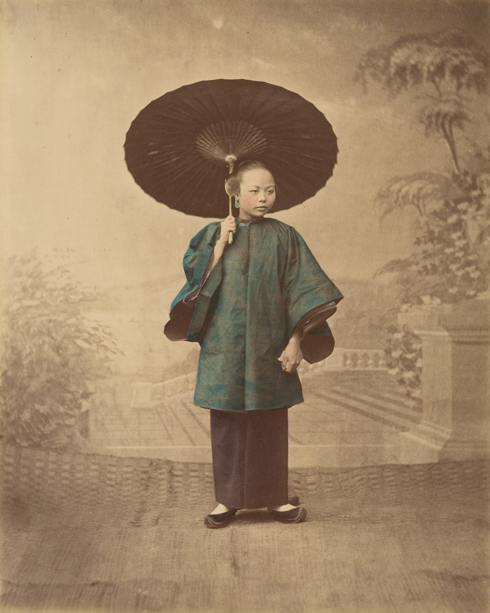 来自广州的妇女，1870年代。 作者 雷蒙德·冯·斯蒂夫男爵