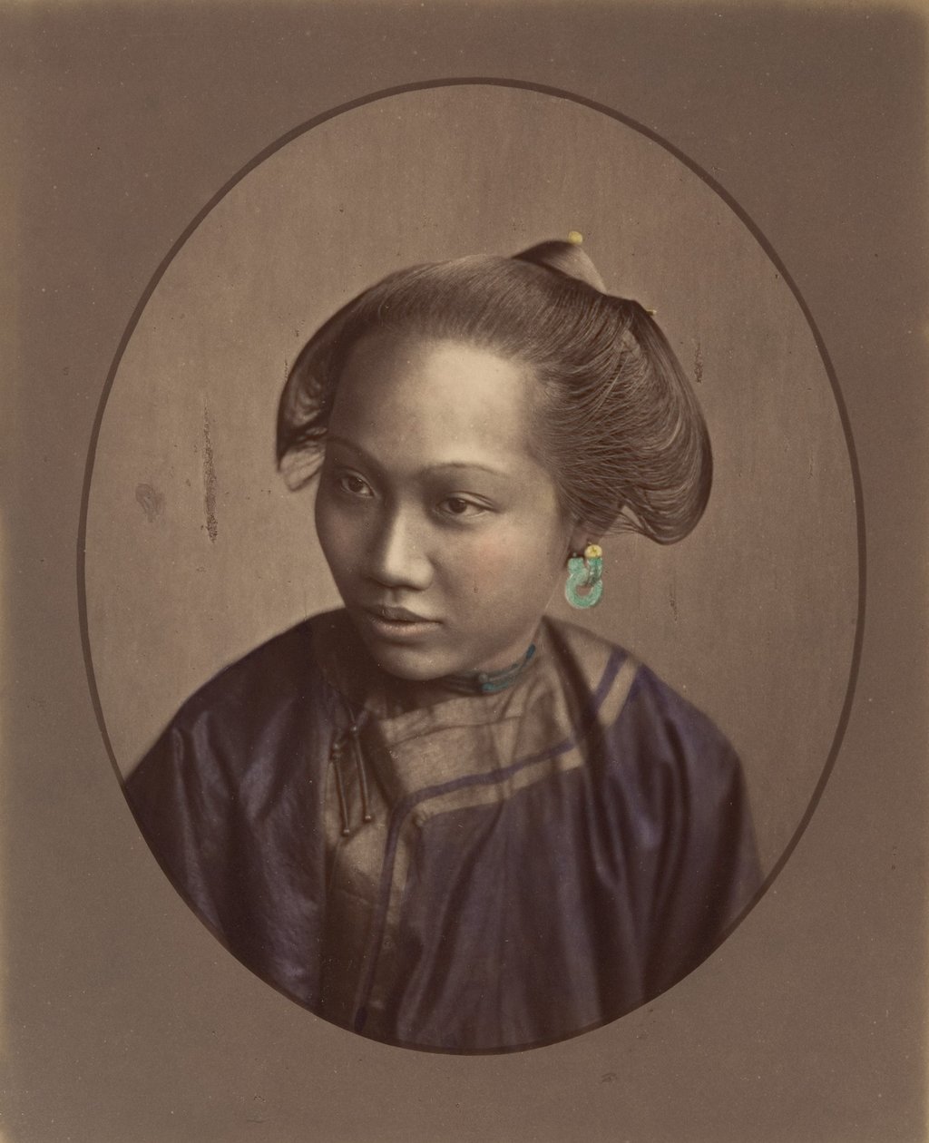 [来自广州的女人]，1870年代。 作者 雷蒙德·冯·斯蒂夫男爵