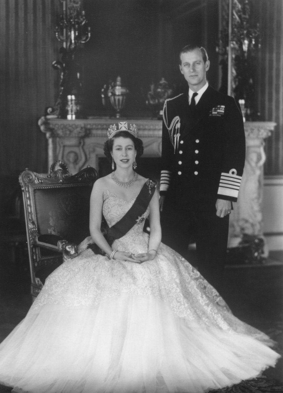 1953年3月12日，英国女王伊丽莎白二世和爱丁堡HRH公爵在白金汉宫举行。 作者 斯特林·亨利·纳胡男爵