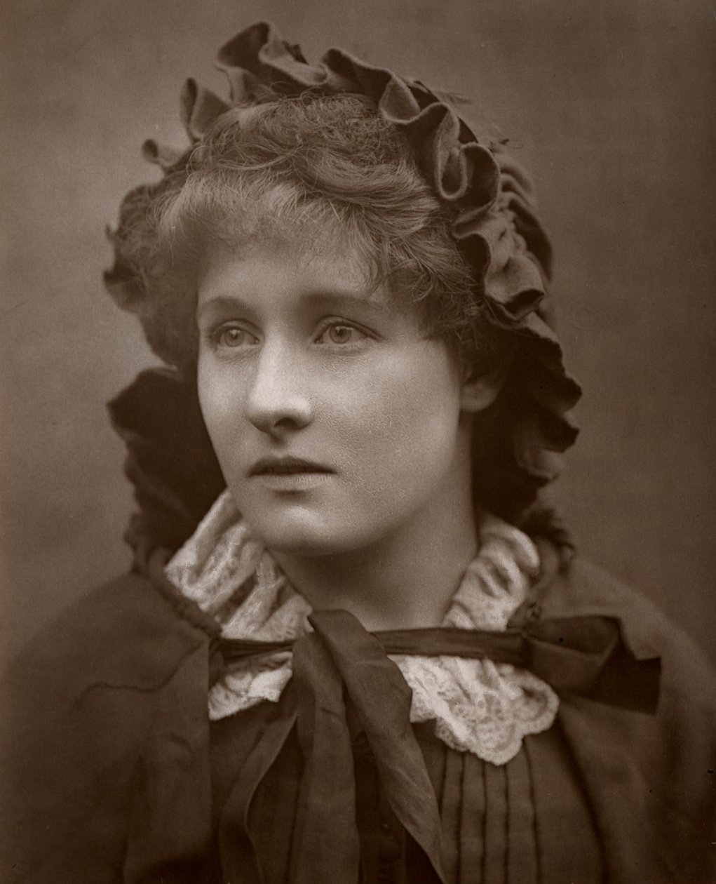 英国女演员玛丽·罗克（Mary Rorke），1886年在《海港之光》中 作者 巴罗德
