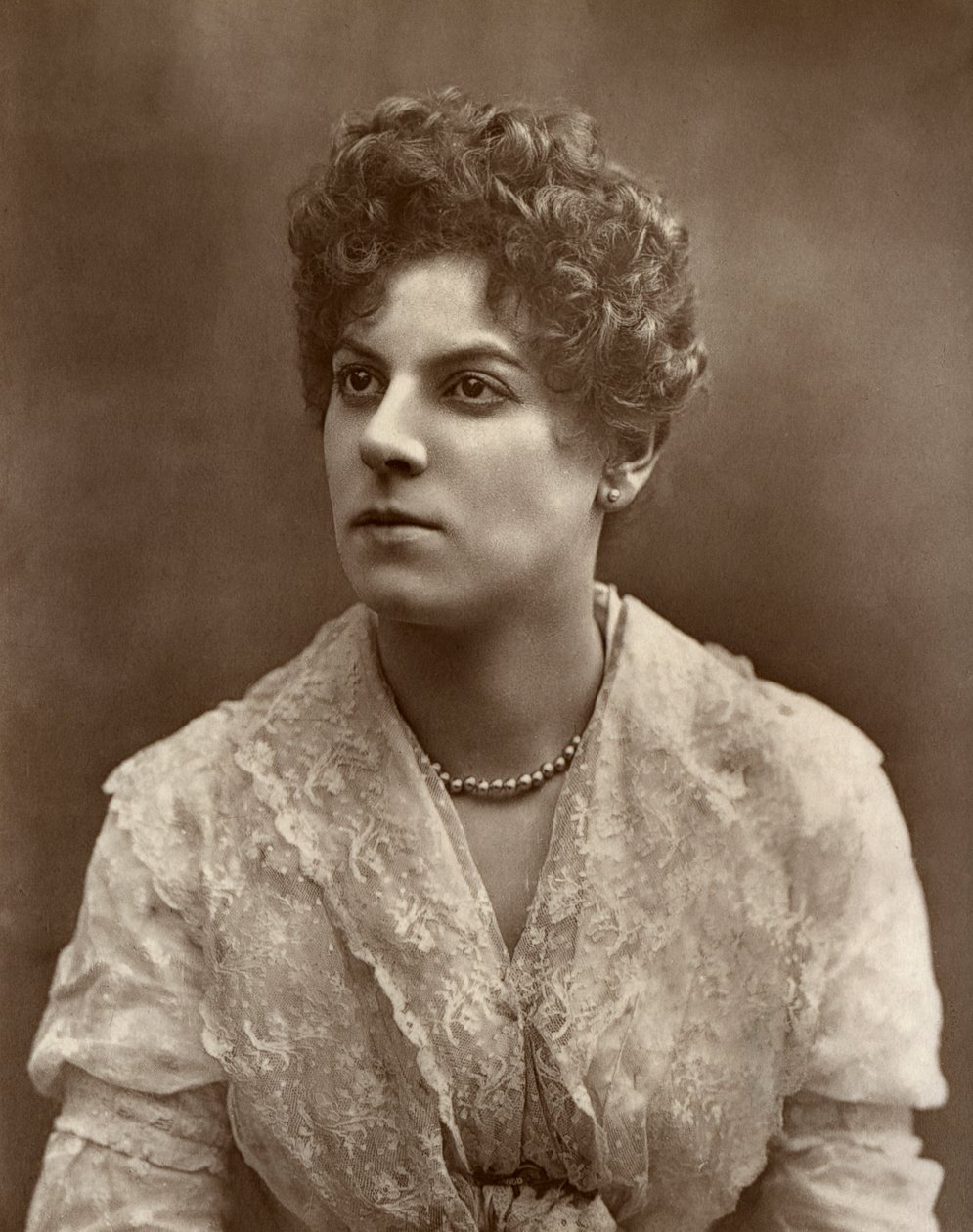 英国女演员杰西·米尔沃德小姐（Jessie Millward），1886年在《海港之光》中 作者 巴罗德