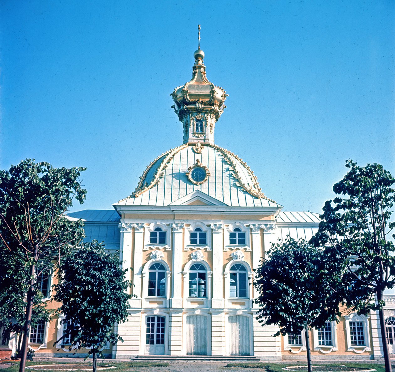 大颐和园北亭的视图，建于1750年 作者 Bartolomeo Franceso Rastrelli
