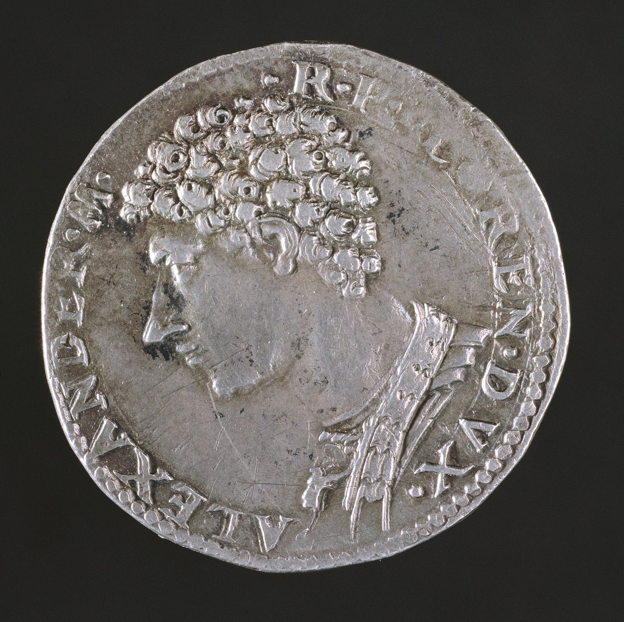 Alessandro De Medici银币的正面（1511-74）铭文：ALEXANDER MED RP FLOREN DVX，铸造1532-37（反向见108640） 作者 本韦努托·切利尼