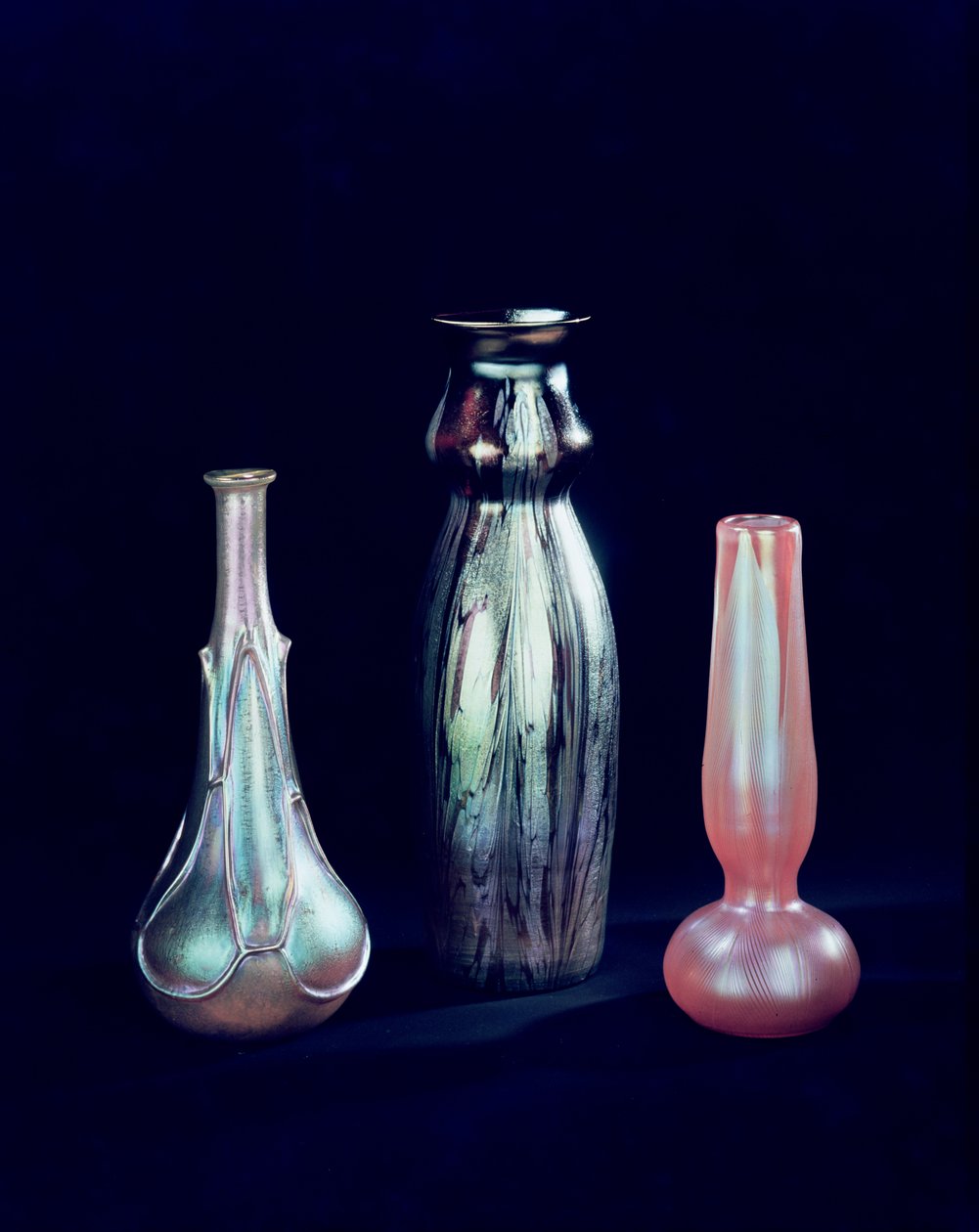 花瓶的集合，可能是Loetz，c.1900玻璃 作者 波希米亚派