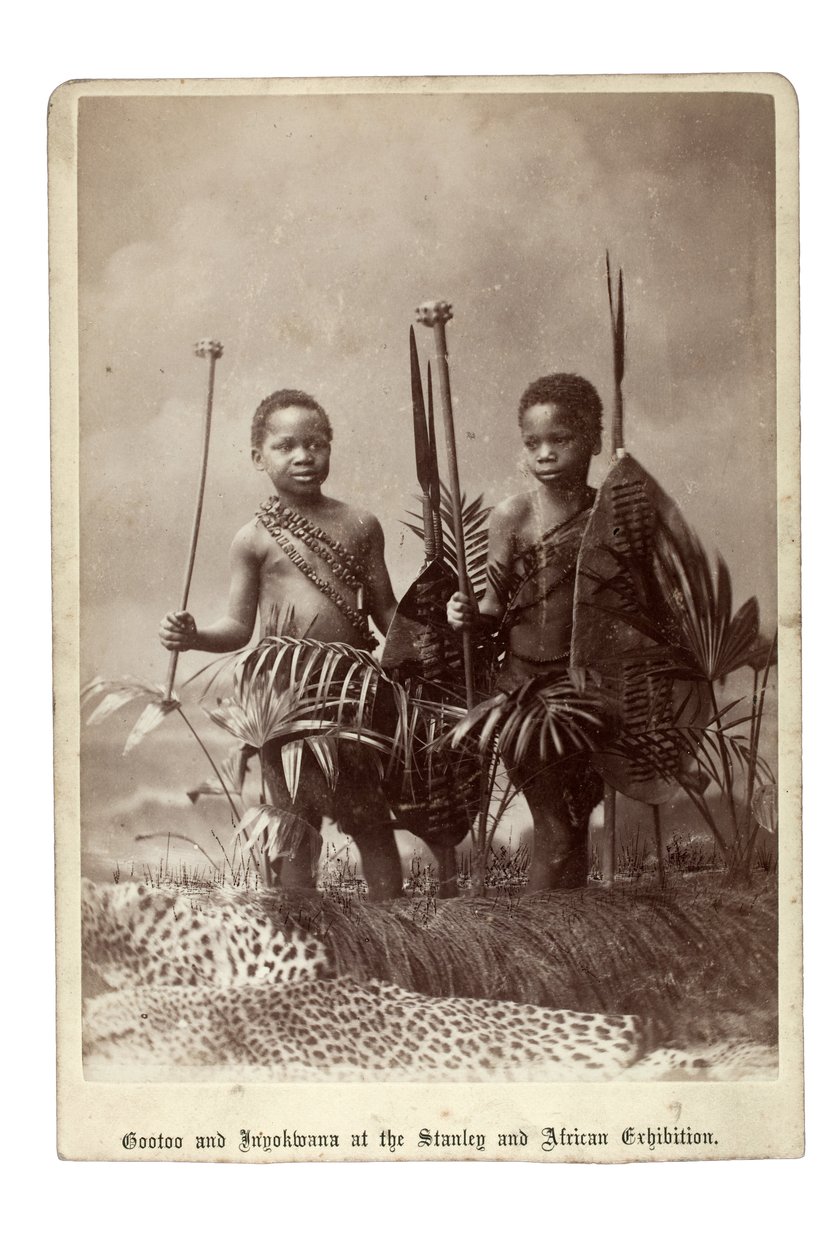 Gootoo和Inyokwana参加1890年伦敦赤柱和非洲展览会（明胶银版） 作者 英国摄影师
