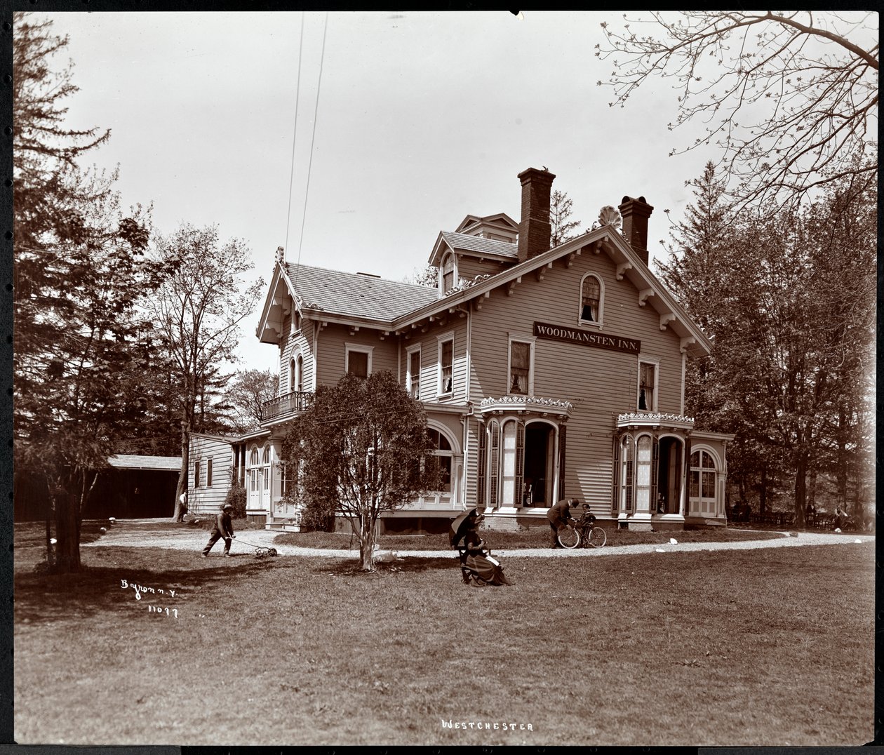 The Woodmansten Inn，Westchester，New York，1901（银色明胶印刷） 作者 拜伦公司