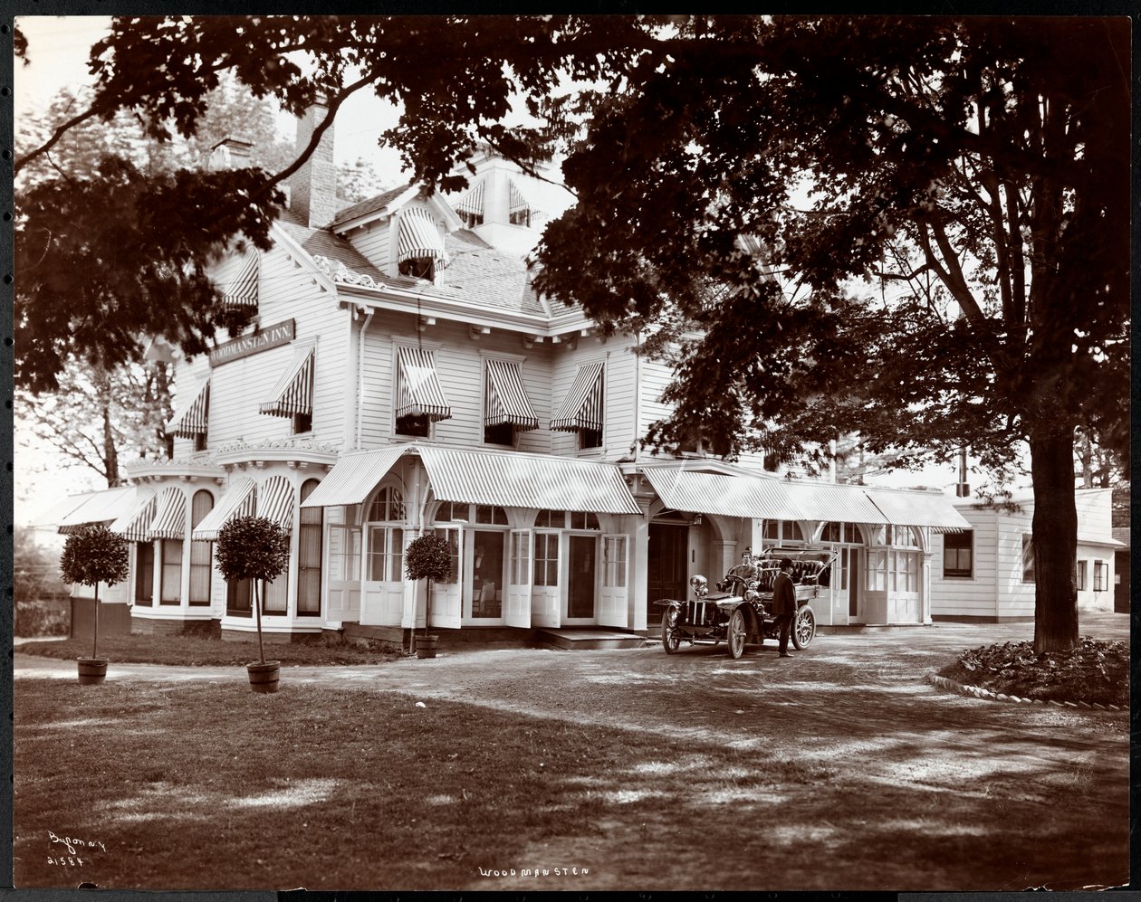 The Woodmansten Inn，Westchester，纽约，1906年（银色明胶印刷） 作者 拜伦公司