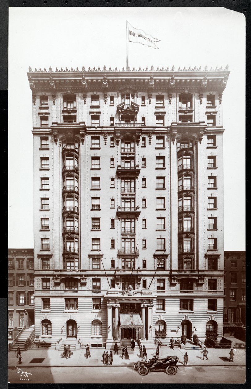 Hotel Woodstock酒店位于纽约州西43街127号，1907年（银色明胶印刷） 作者 拜伦公司