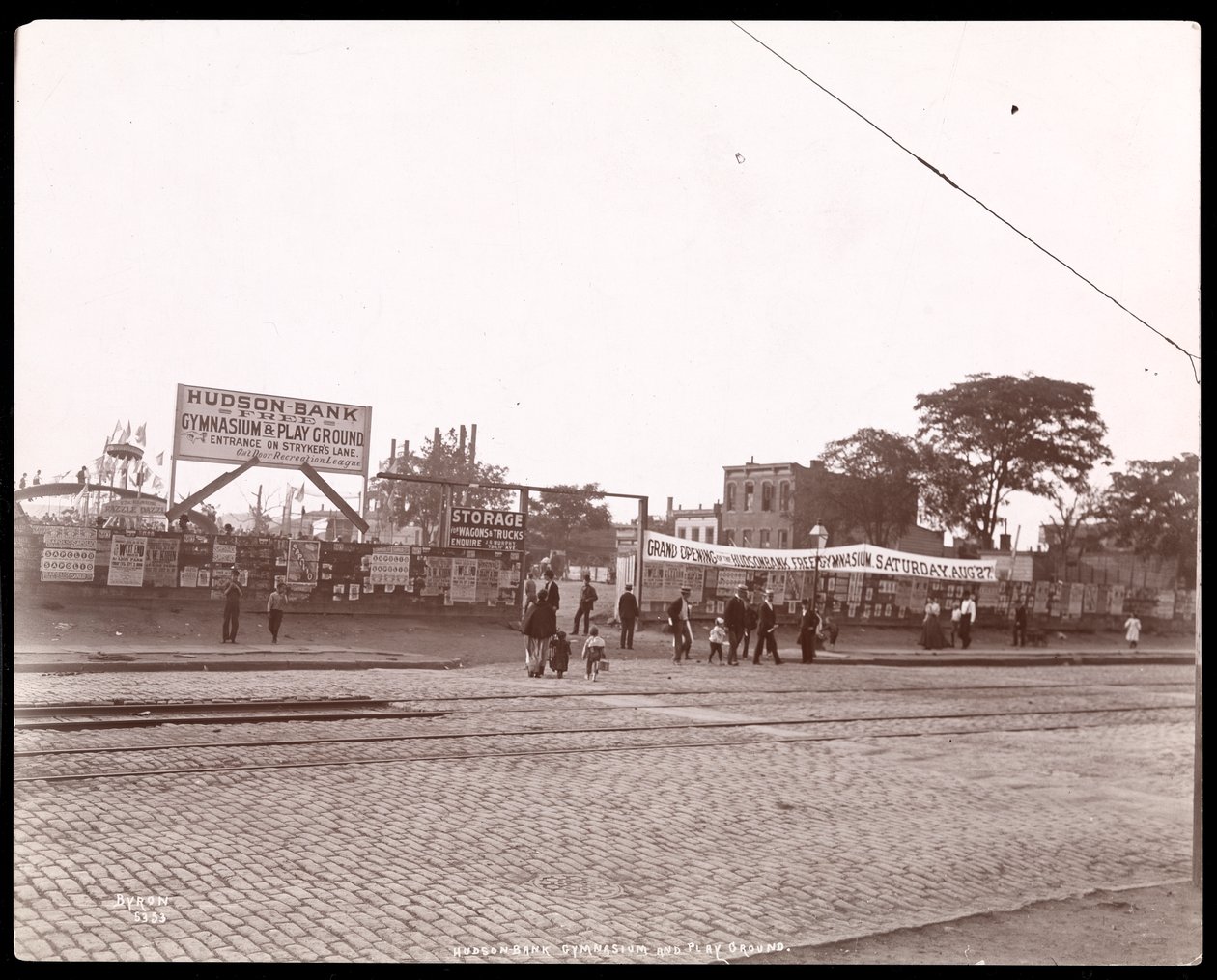 哈德逊银行游乐场和健身房，第53街和第11大道，纽约，1898年（银色明胶印刷） 作者 拜伦公司