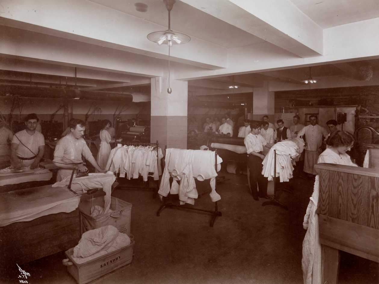 Hotel McAlpin酒店的洗衣房，1913年（银色明胶印刷） 作者 拜伦公司