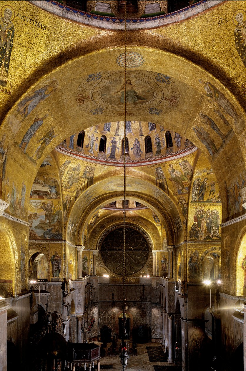 Byzantine architecture: view of the south transept (with dome dediee to Saint Leonard), the rosette. 1542-1551 Basilica di San Marco (Basilica of Saint Mark), Venice 作者 拜占庭
