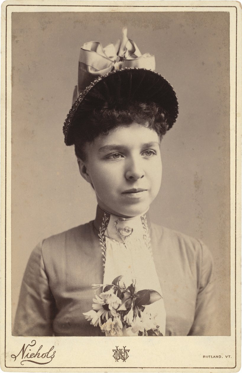 妇女肖像，1880-1890 年代（照片） 作者 CW尼科尔斯