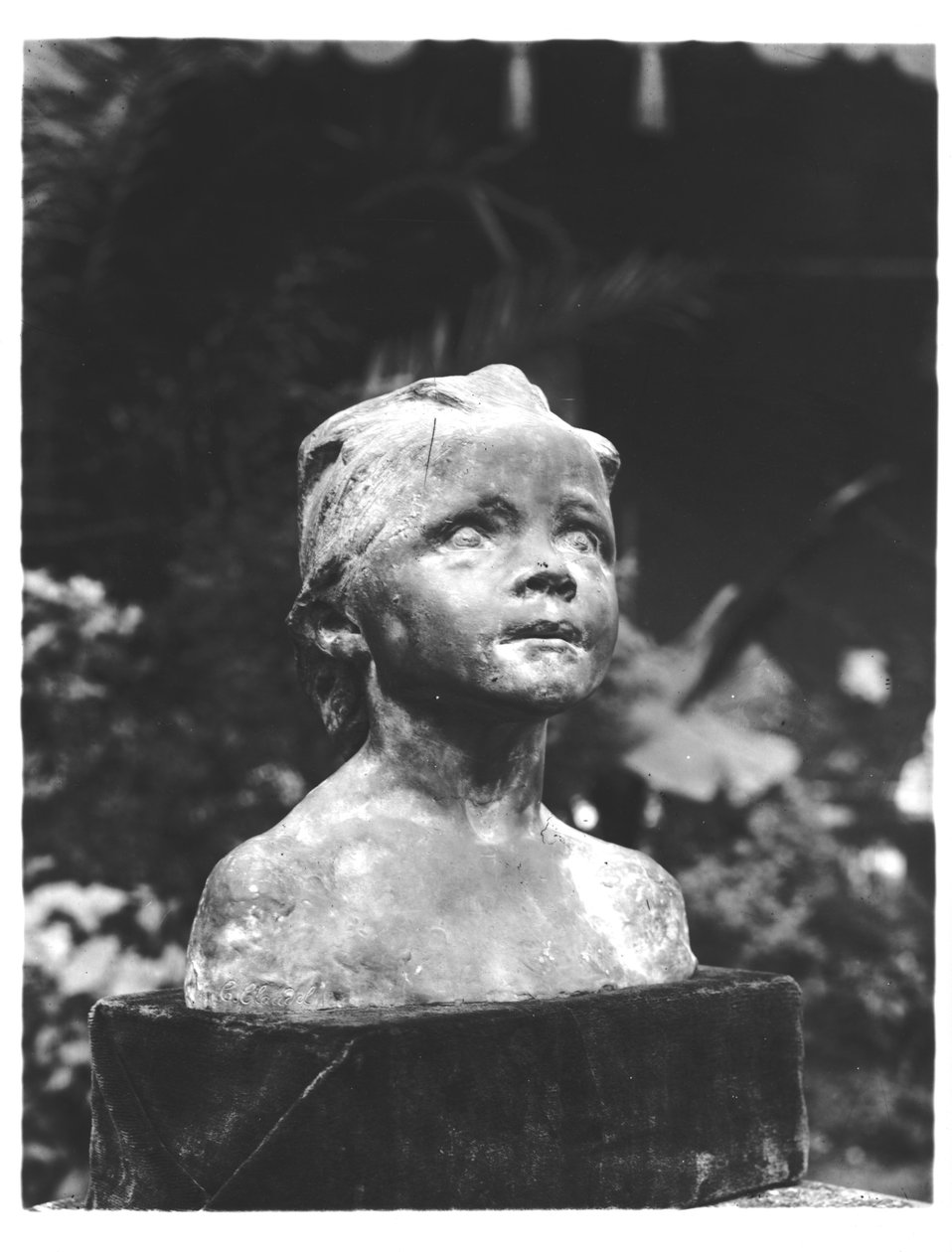 珍妮作为一个孩子，或小女人（石膏） 作者 卡米尔·克劳德尔（Camille Claudel）