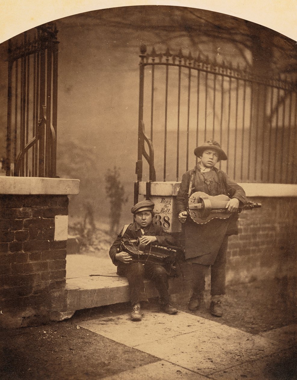 街头音乐家 作者 卡米尔·西尔维（Camille Silvy）