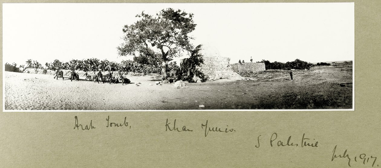 阿拉伯坟墓，南巴勒斯坦，汗尤尼斯，1917年7月 作者 上尉亚瑟·罗兹（Arthur Rhodes）