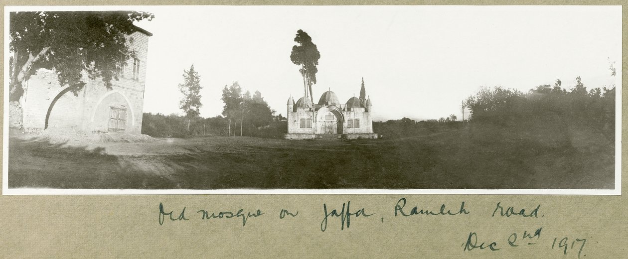 Ramleh路的老清真寺，Jaffa，1917年12月2日 作者 上尉亚瑟·罗兹（Arthur Rhodes）