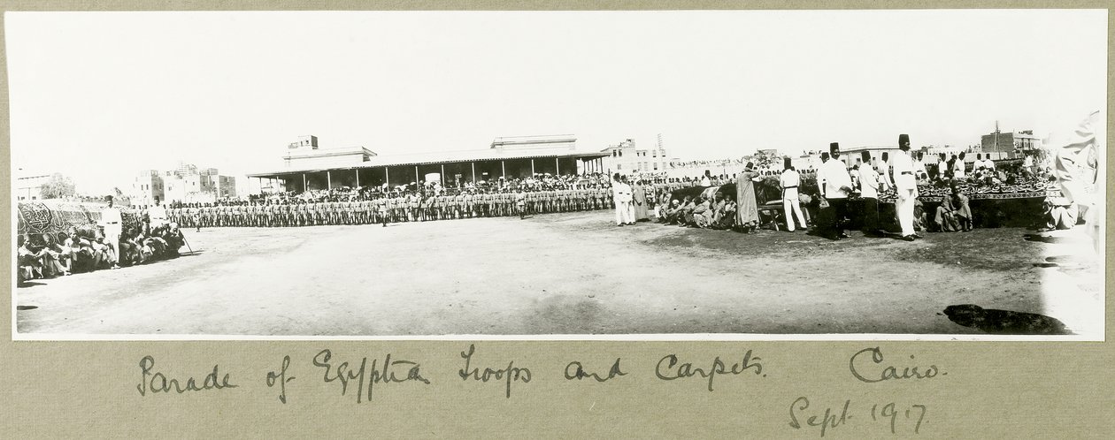 1917年9月开罗的埃及军队和地毯游行 作者 上尉亚瑟·罗兹（Arthur Rhodes）