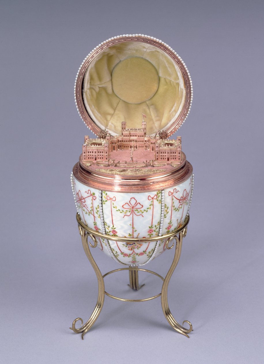 Gatchina Palace Egg，由Mikhail Perkhin制作（fl.1884-1903）1901（黄金，en plein enamel und seed pearls） 作者 卡尔·法贝热