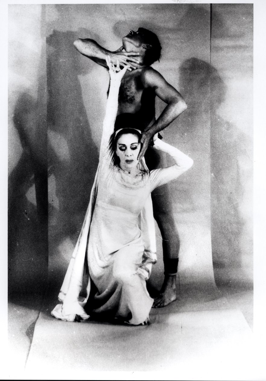 玛莎-格雷厄姆（1894-1991）和伯特伦-罗斯（1920-2003）的 "幻想演奏会"，1961 年 6 月 27 日（明胶银印刷品） 作者 卡尔·范韦希顿