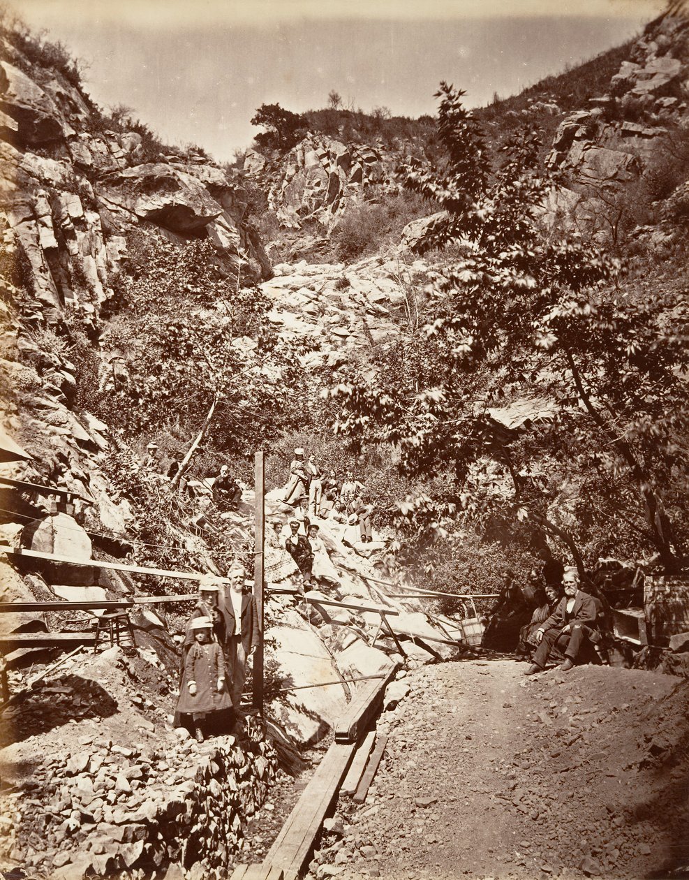 热硫磺泉，圣巴巴拉，1876年，约1876年印刷。 作者 卡尔顿·埃蒙斯·沃特金斯