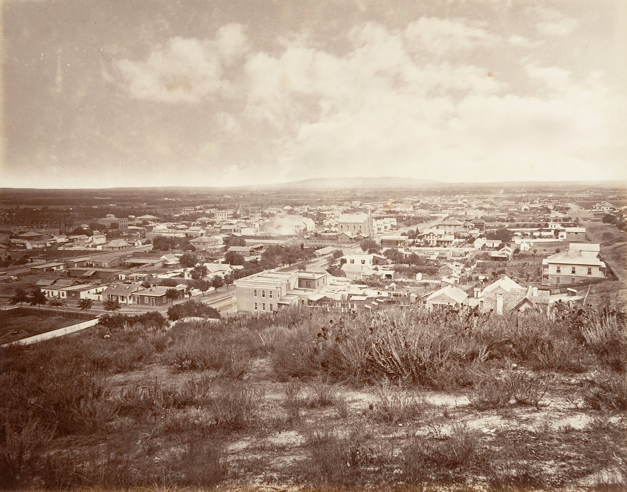 洛杉矶，1876年，约1876年印刷。 作者 卡尔顿·埃蒙斯·沃特金斯